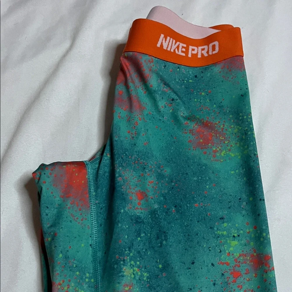 Nike Pro Capri Leggings